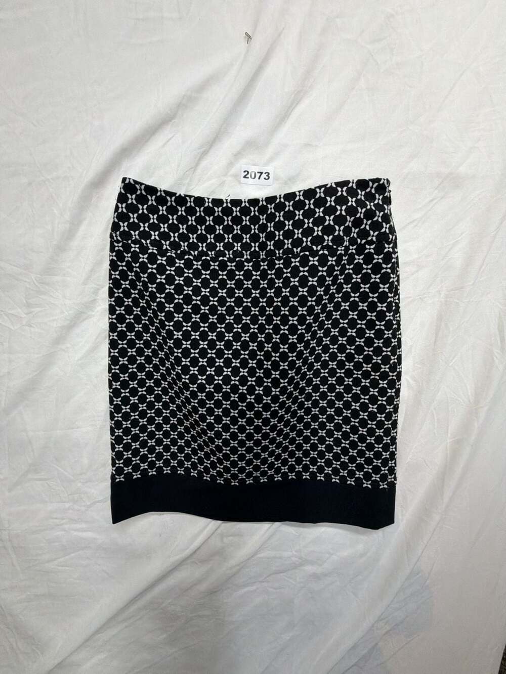 Ann Taylor Petites Pencil Skirt Size 00P Black White Geometric Pattern